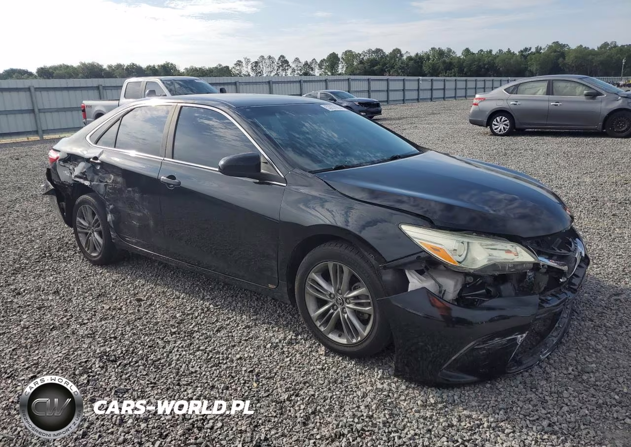 2015 Toyota Camry Se VIN:4T1BF1FK1FU038744 - 4