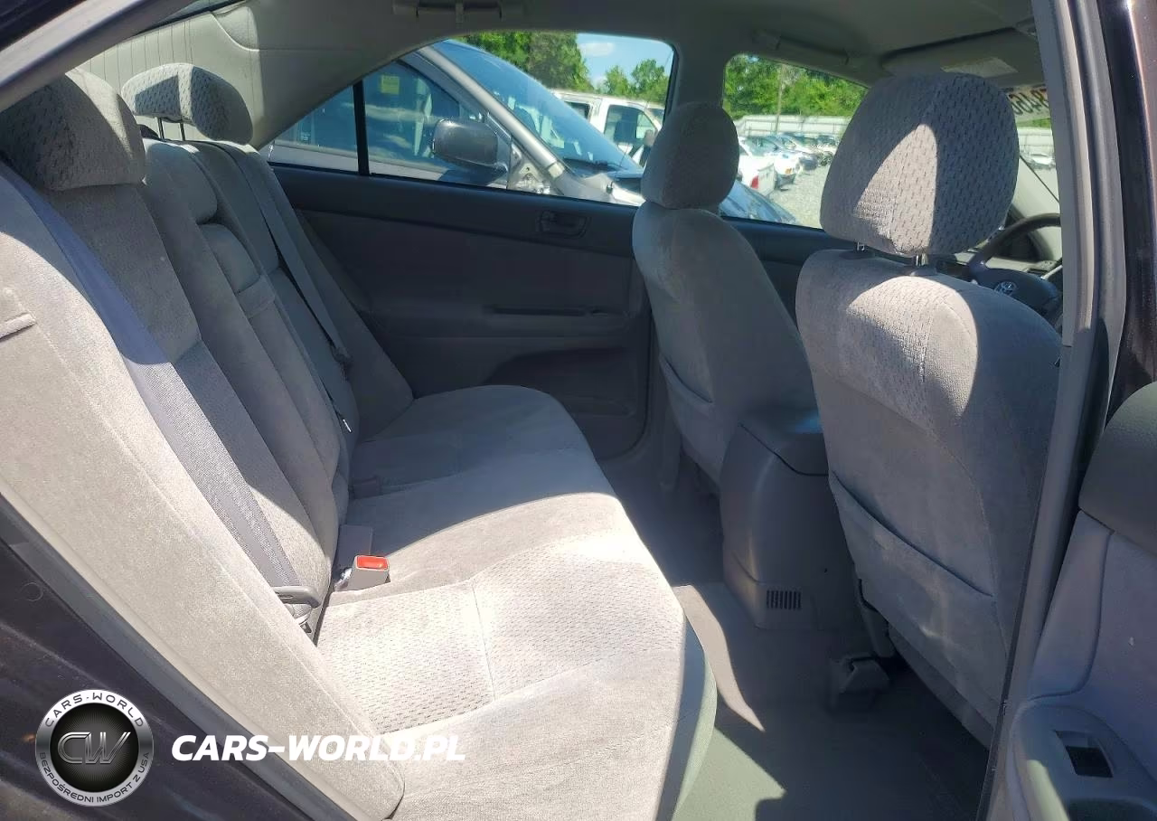 2003 Toyota Camry Le VIN:4T1BE32K23U650208 - 10
