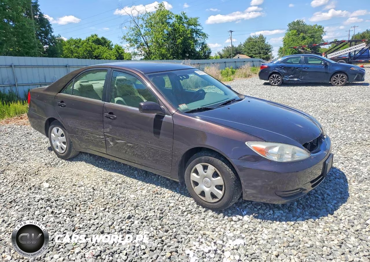 2003 Toyota Camry Le VIN:4T1BE32K23U650208 - 4