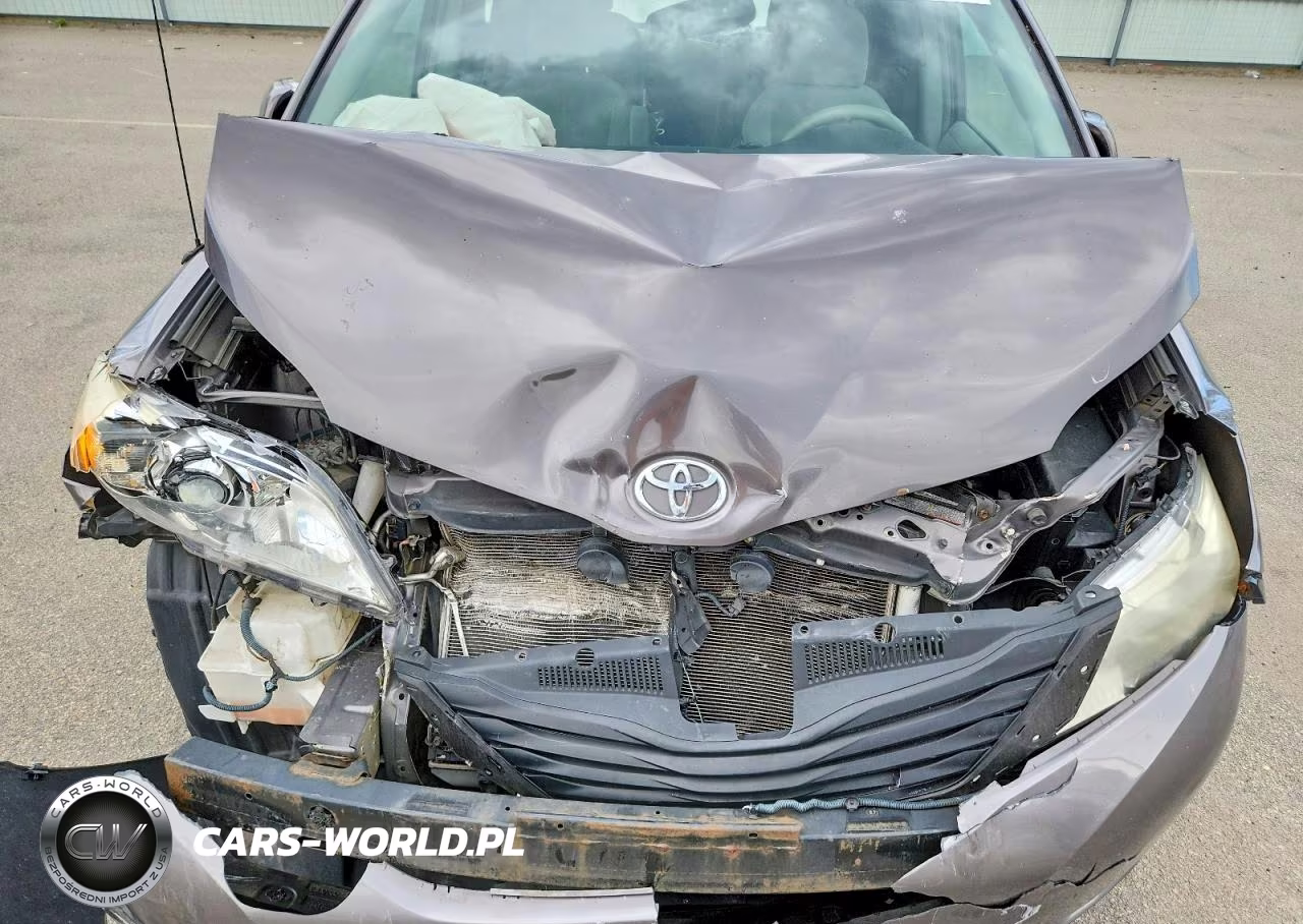2013 Toyota Seinna VIN:5TDKK3DC1DS378520 - 12