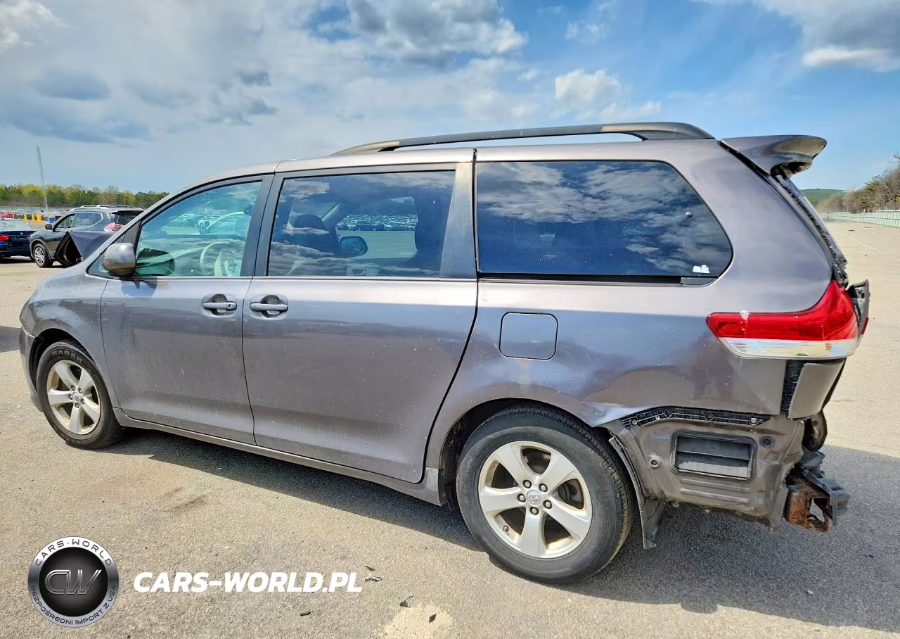 2013 Toyota Seinna VIN:5TDKK3DC1DS378520 - 2