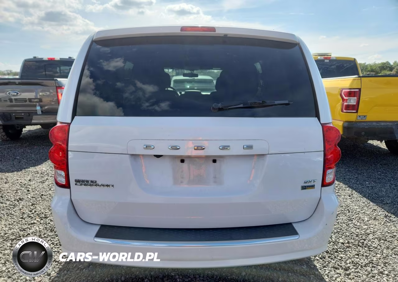 2018 Dodge Grand Caravan Sxt VIN:2C4RDGCG7JR209448 - 6
