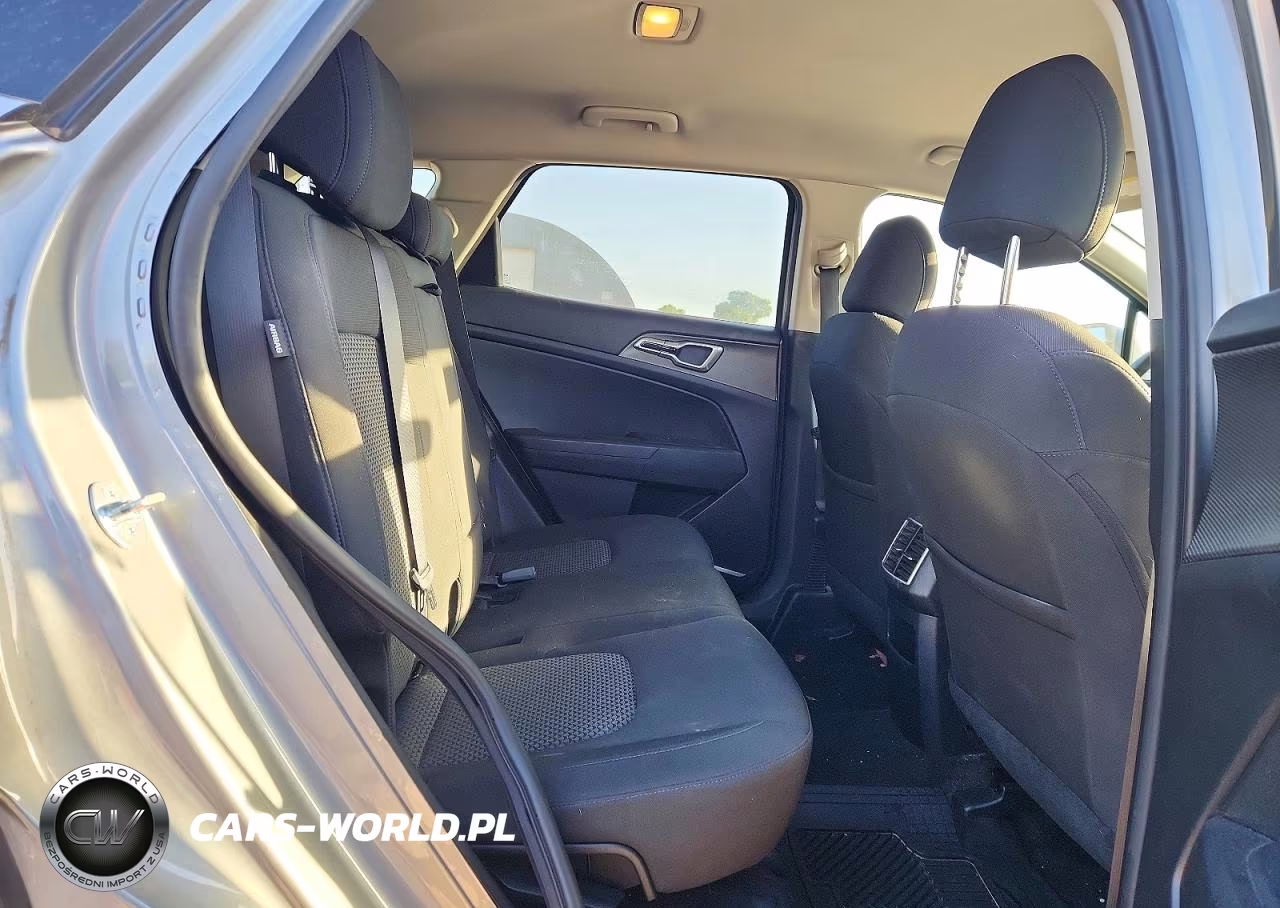 2024 Kia Sportage Lx VIN:KNDPUCDF3R7213418 - 10