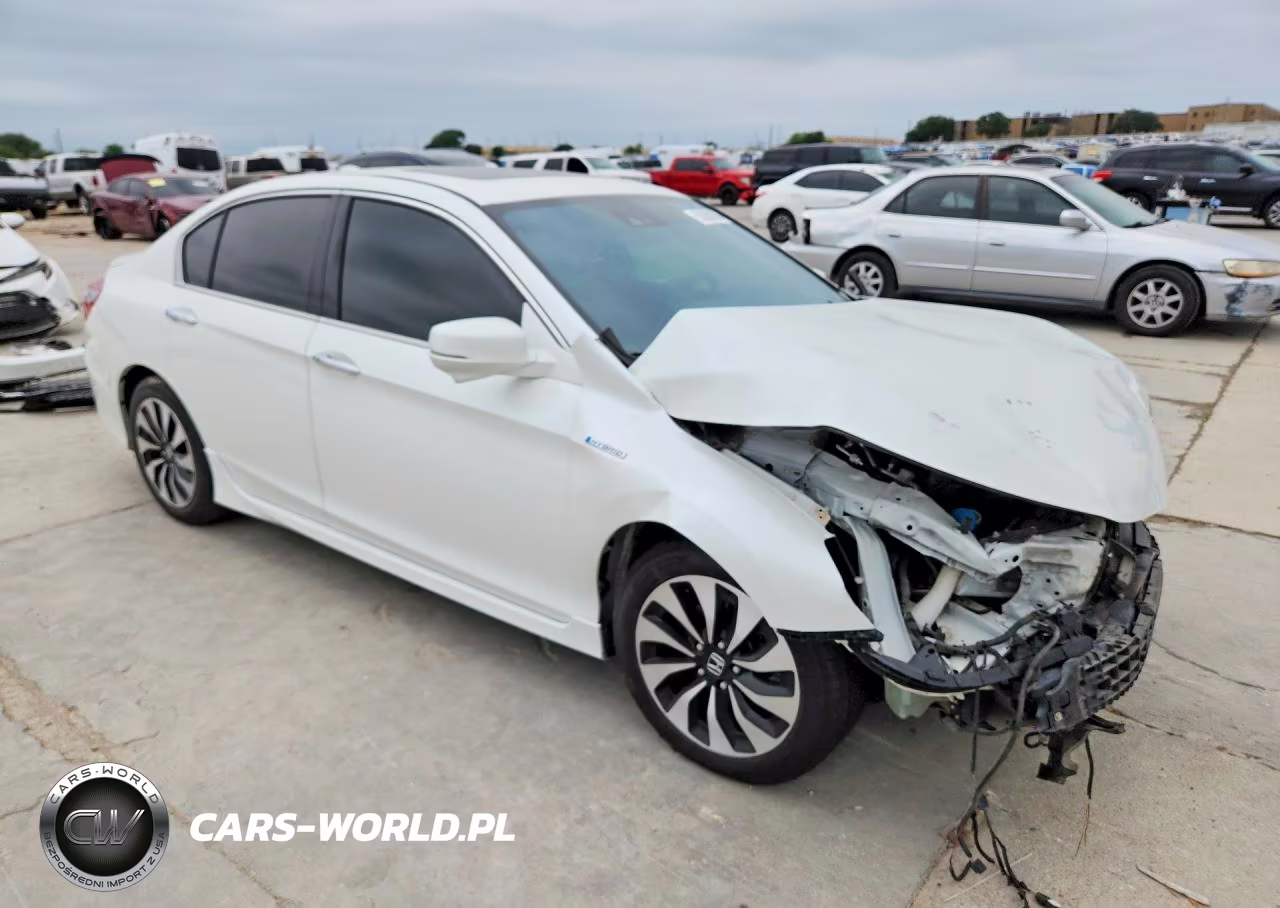 2017 Honda Accord Touring Hybrid VIN:JHMCR6F78HC003196 - 4