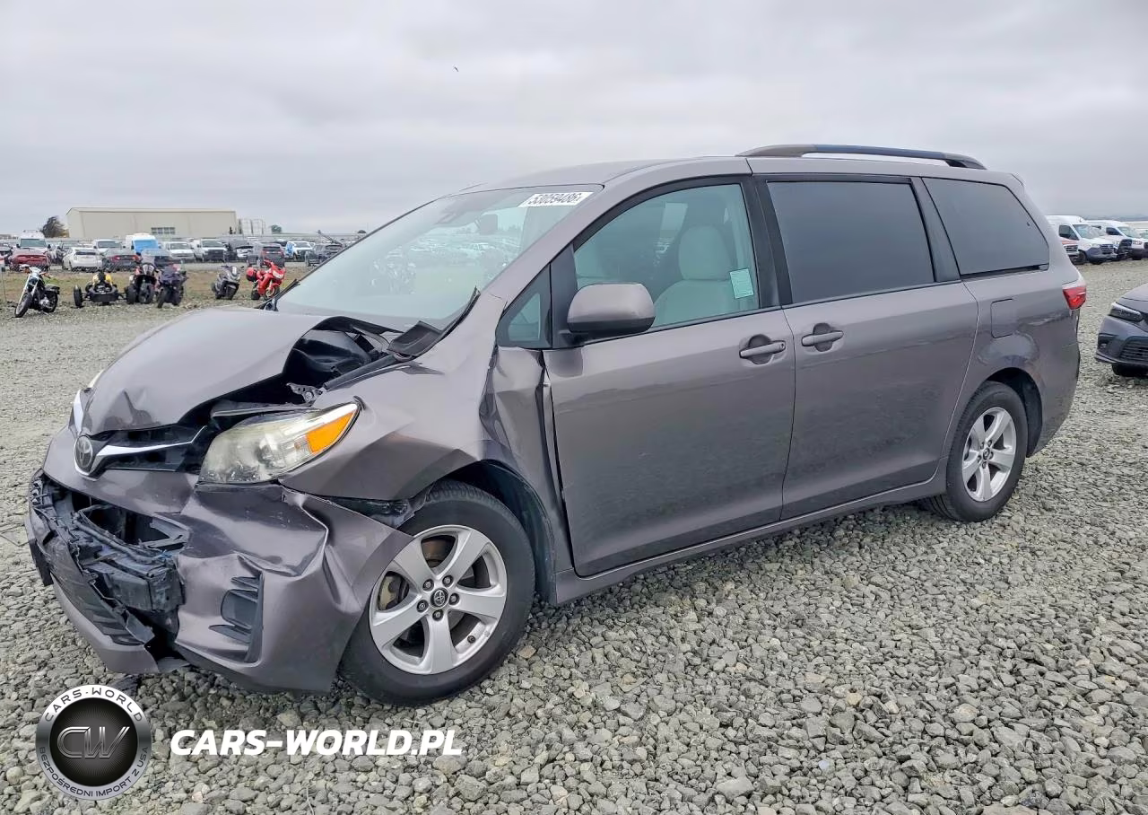2018 Toyota Sienna Le