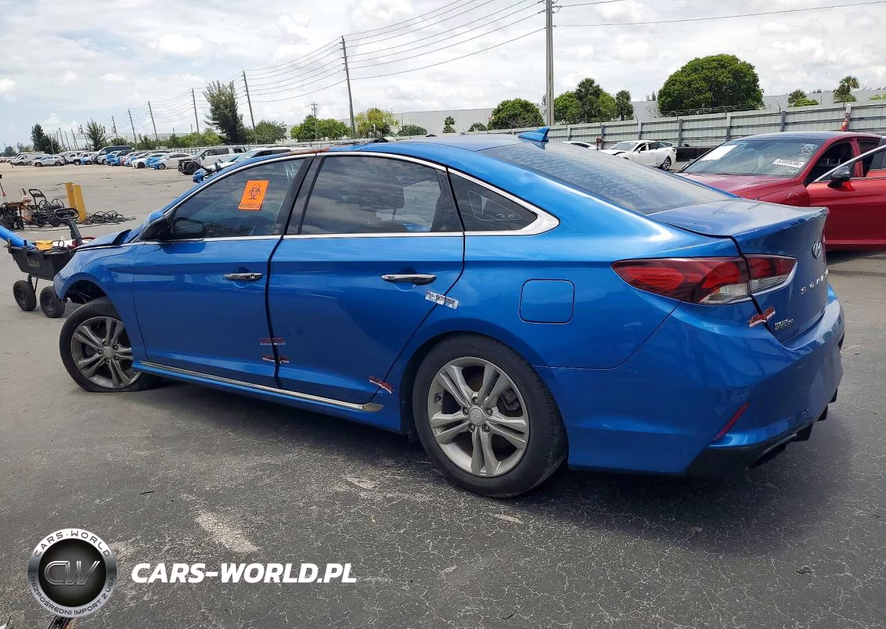 2018 Hyundai Sonata Sport VIN:5NPE34AF3JH631529 - 2