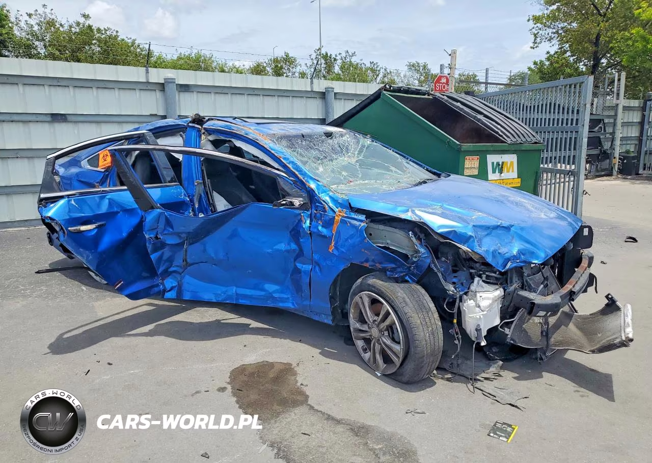 2018 Hyundai Sonata Sport VIN:5NPE34AF3JH631529 - 4
