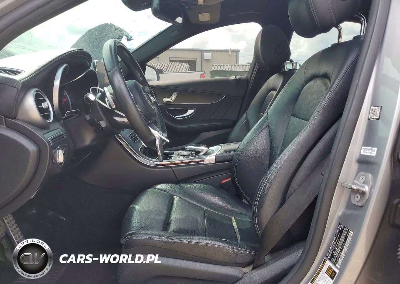 2016 Mercedes-Benz C 300 VIN:55SWF4JB2GU158303 - 7