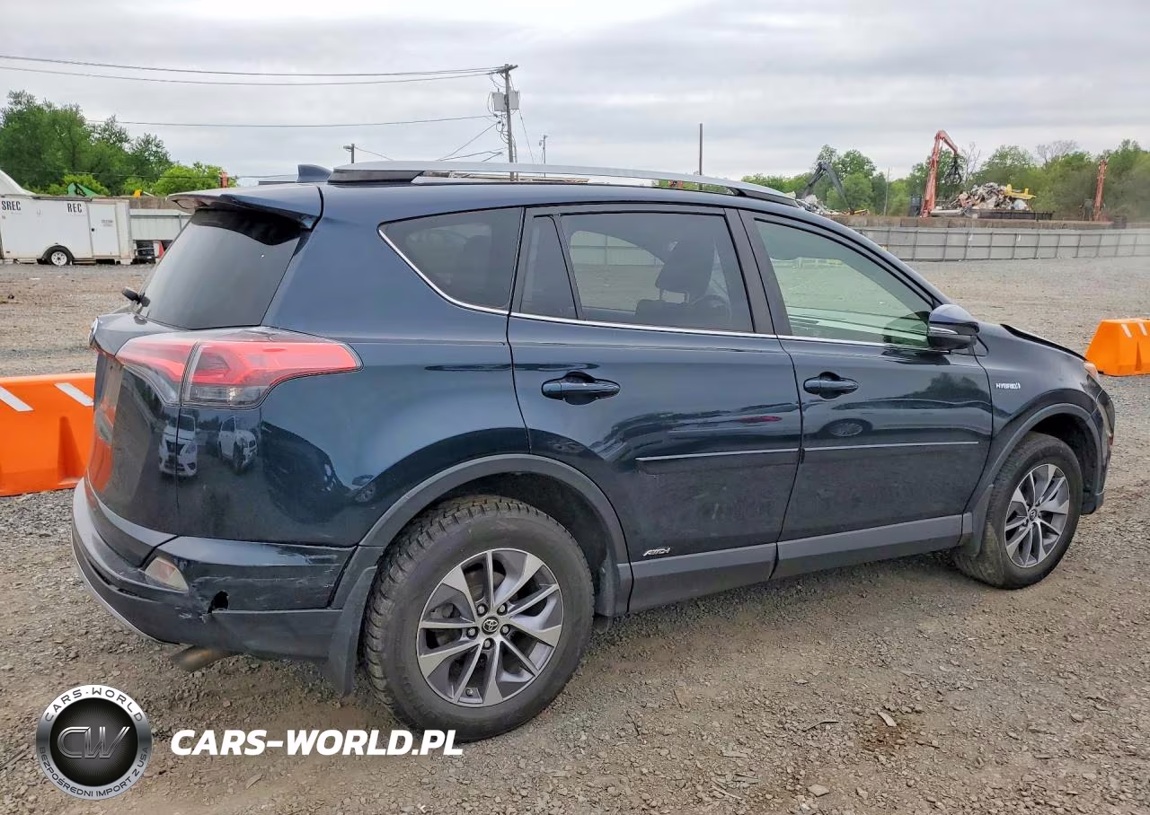 2017 Toyota Rav4 Hybrid Xle VIN:JTMRJREVXHD118235 - 3