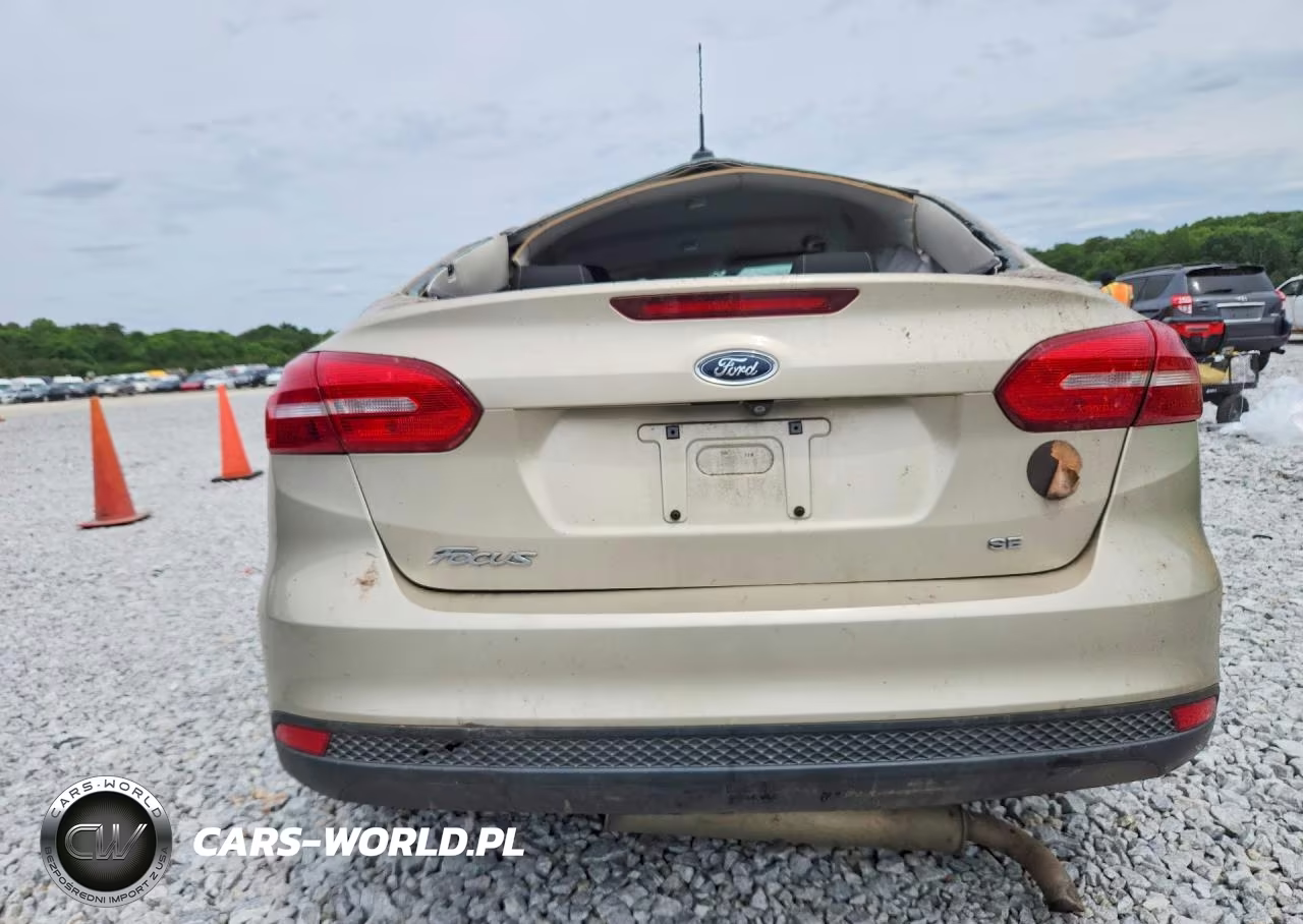 2017 Ford Focus Se VIN:1FADP3F22HL300209 - 6