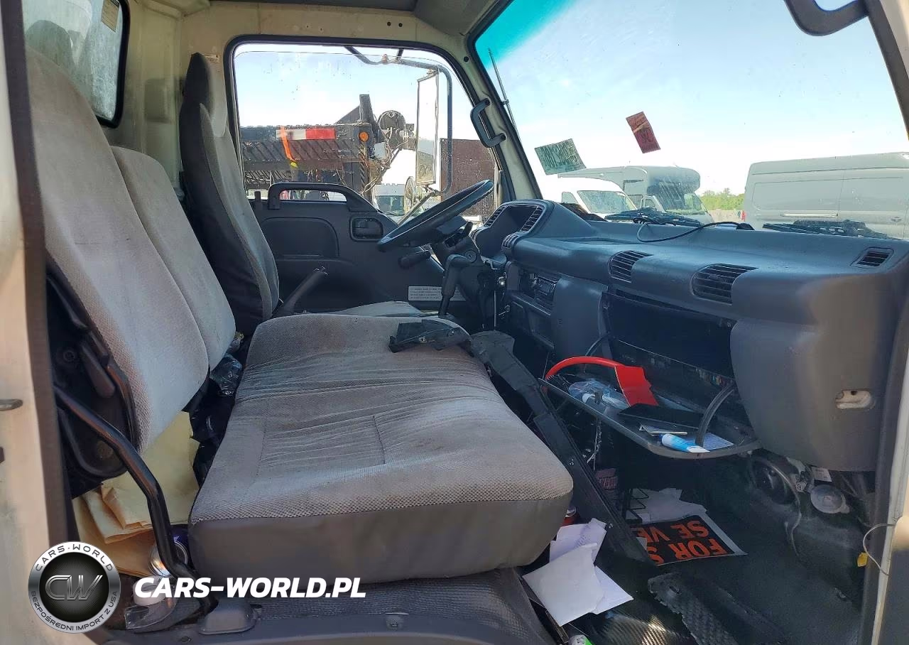 2005 Isuzu Npr Box Truck VIN:JALB4B16357005623 - 5