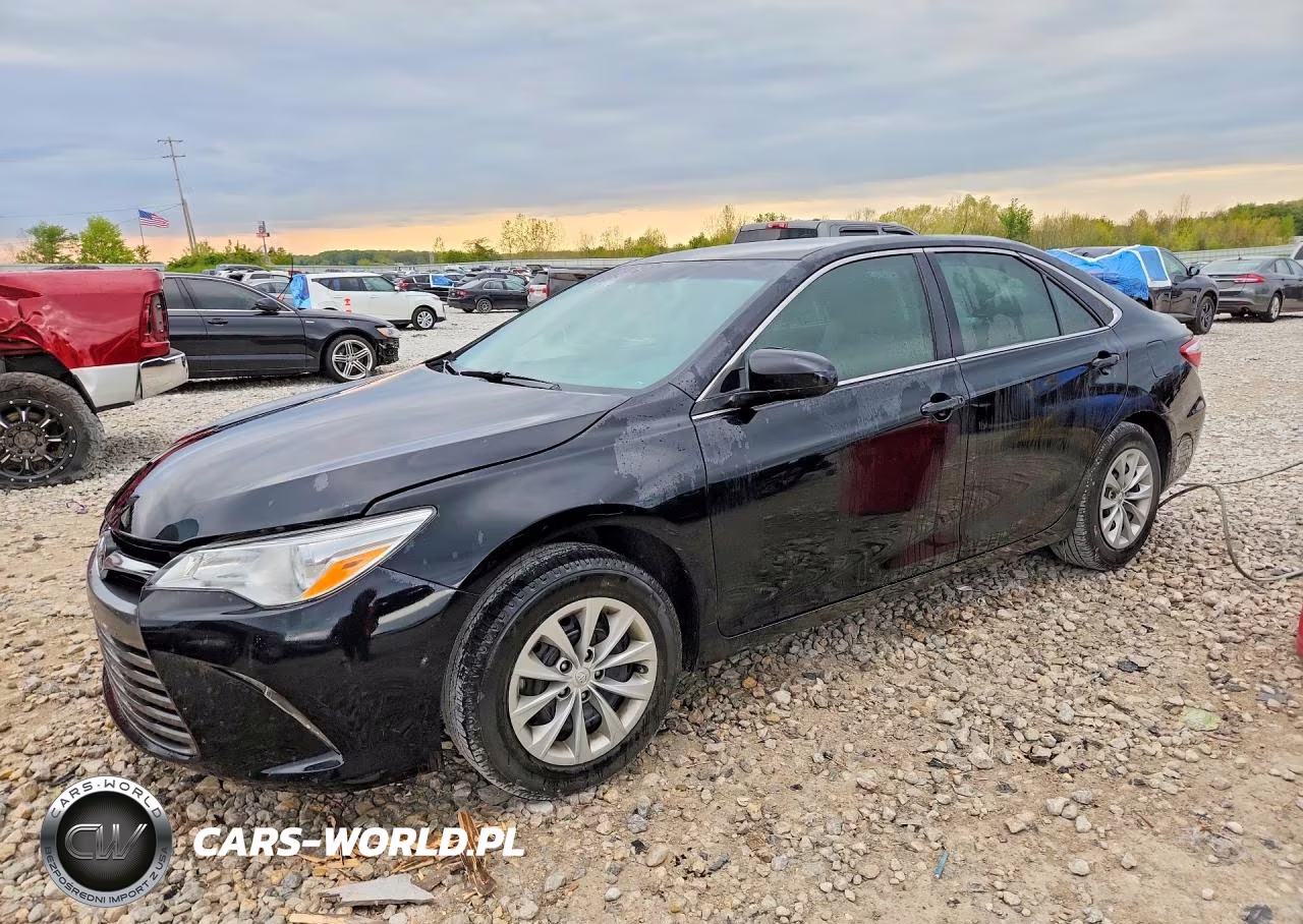 2017 Toyota Camry Le – zdjęcie 1 z 12