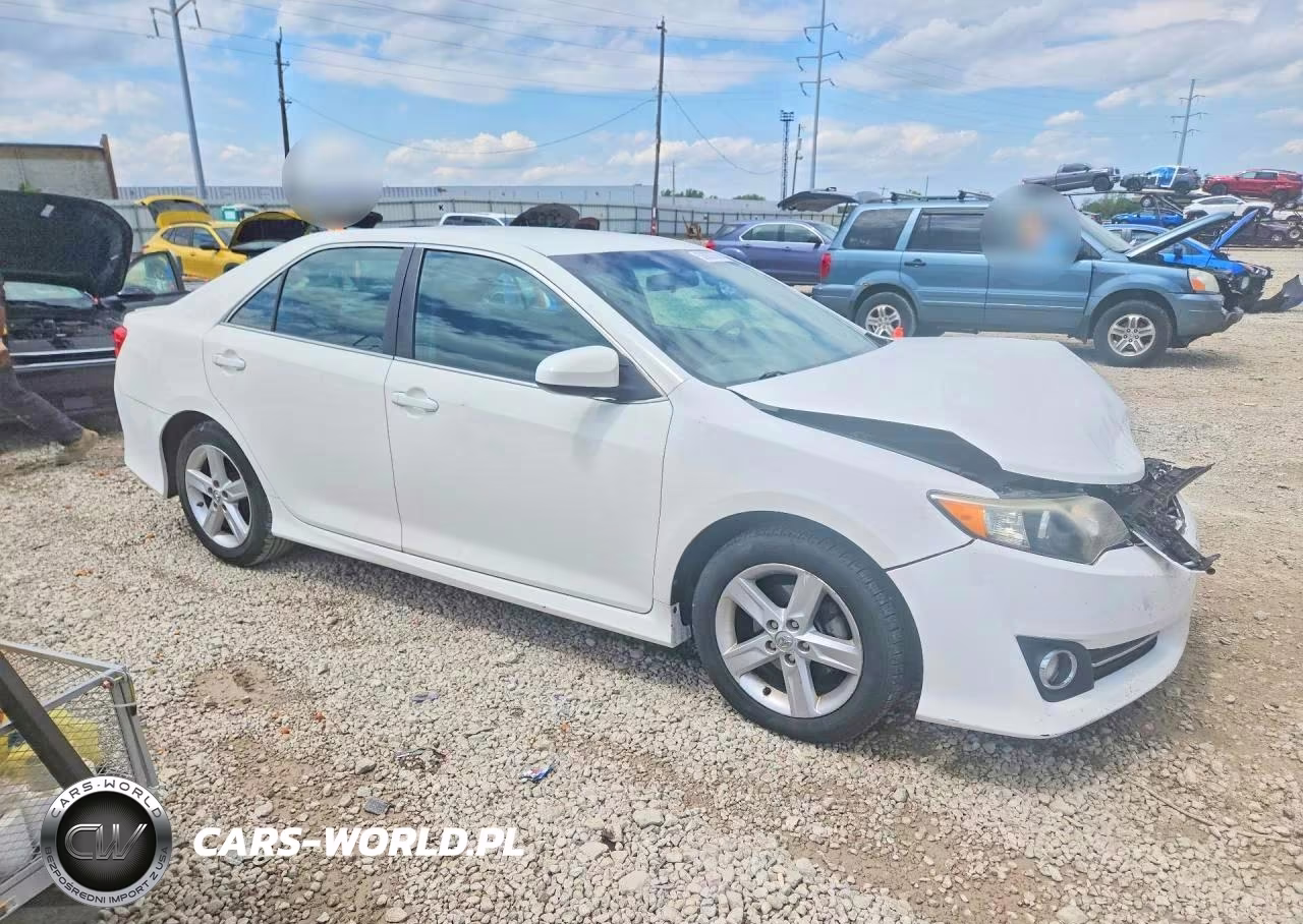 2014 Toyota Camry Se VIN:4T1BF1FK3EU751479 - 4