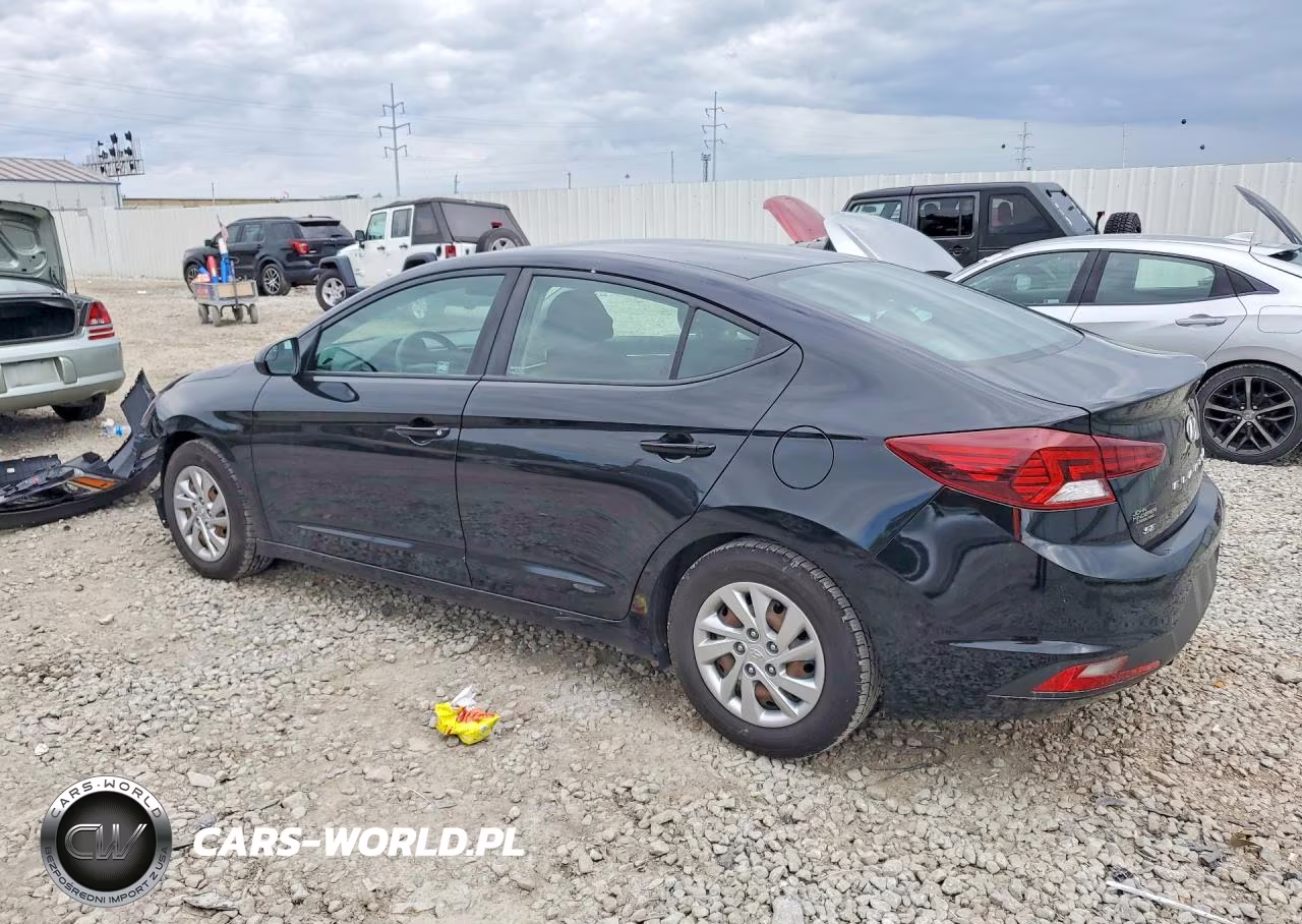 2019 Hyundai Elantra Se VIN:KMHD74LFXKU758679 - 2