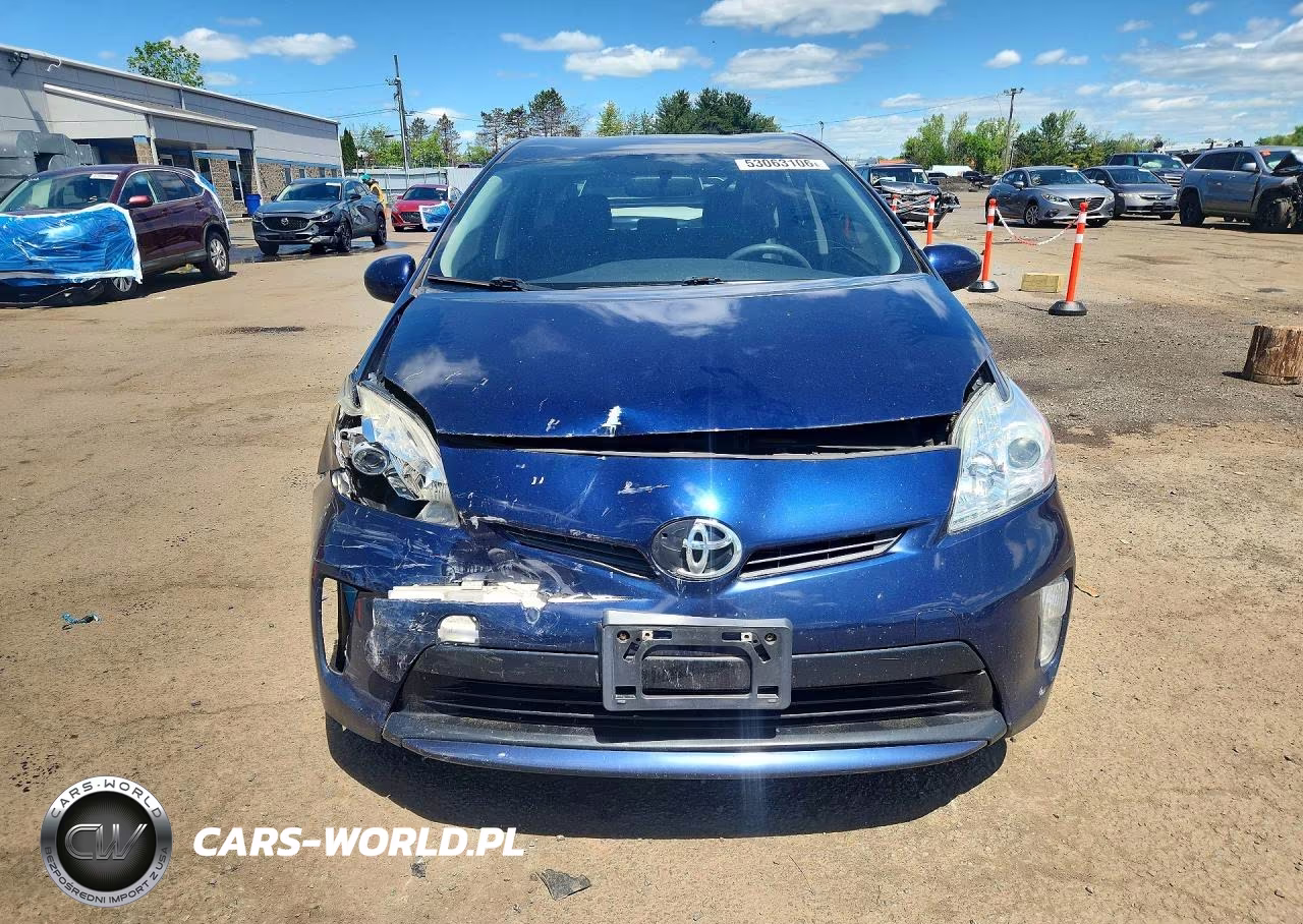 2014 Toyota Prius Three VIN:JTDKN3DU8E1834494 - 5