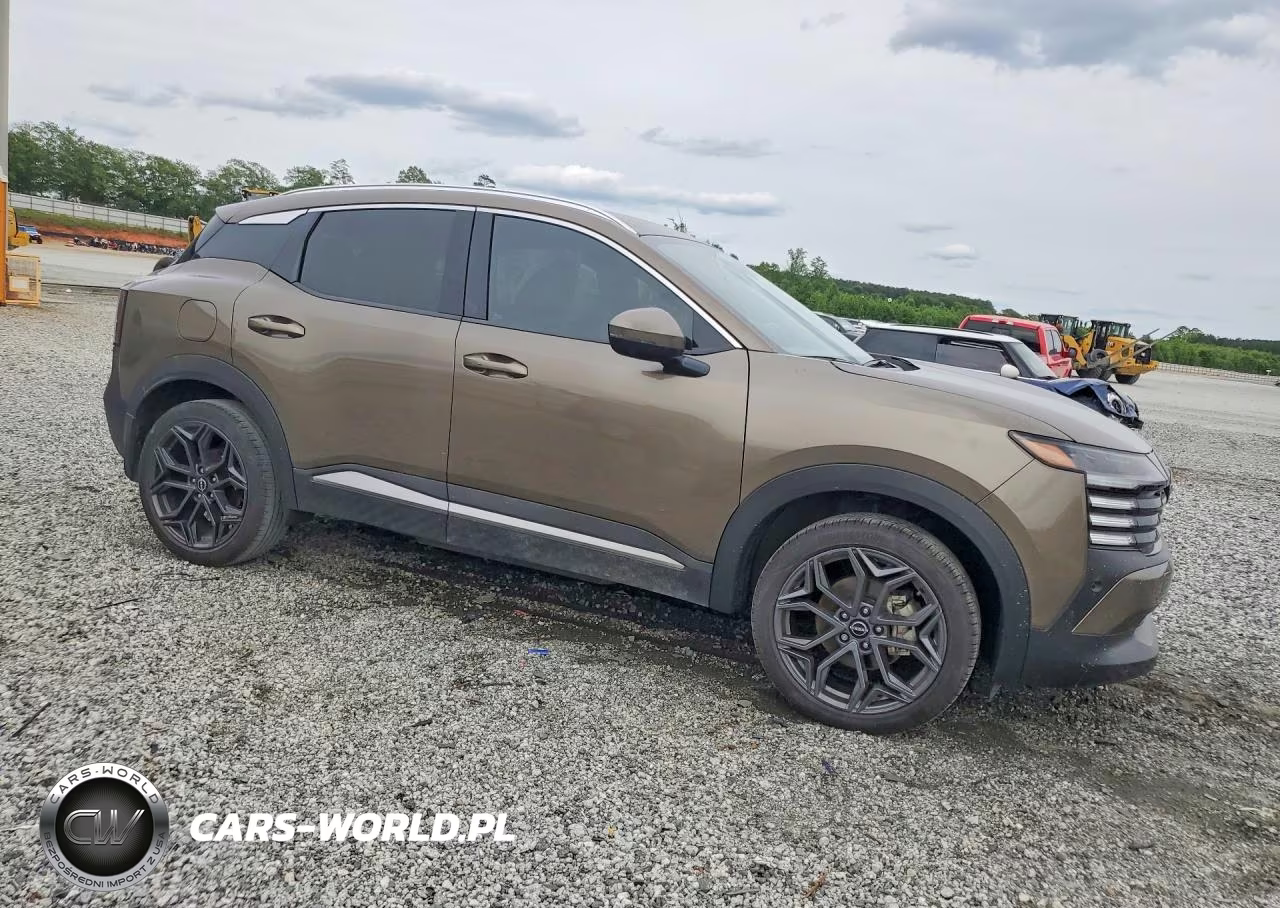 2025 Nissan Kicks Sr VIN:3N8AP6DBXSL370302 - 4