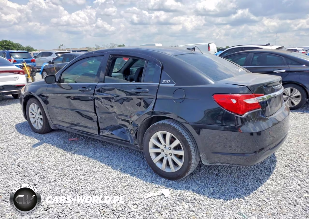 2013 Chrysler 200 Touring VIN:1C3CCBBB8DN713823 - 2