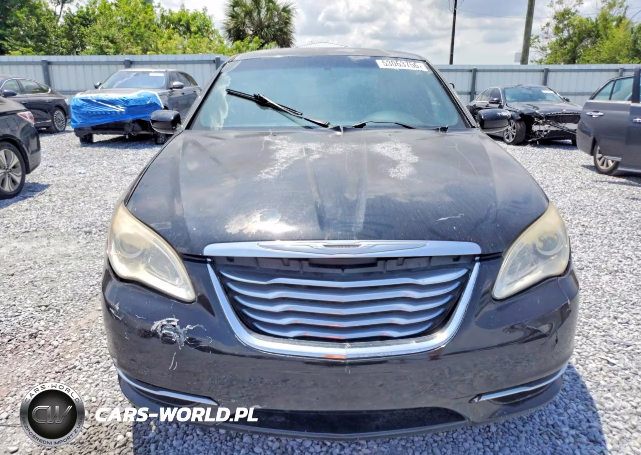 2013 Chrysler 200 Touring VIN:1C3CCBBB8DN713823 - 5