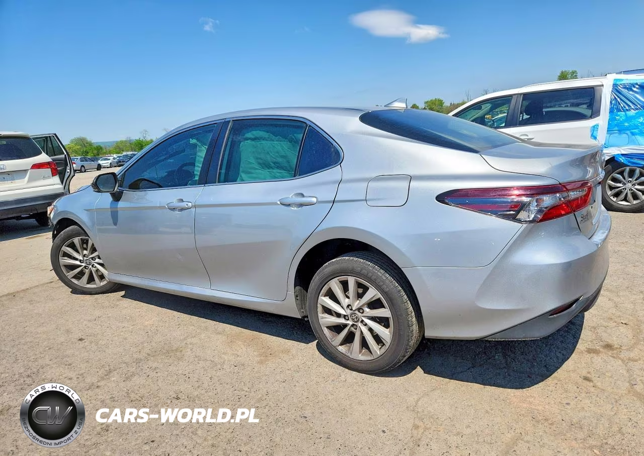 2021 Toyota Camry Le VIN:4T1C11BK1MU036577 - 2