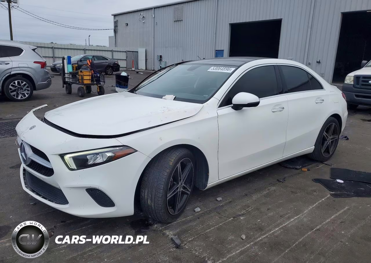 2019 Mercedes-Benz A 220