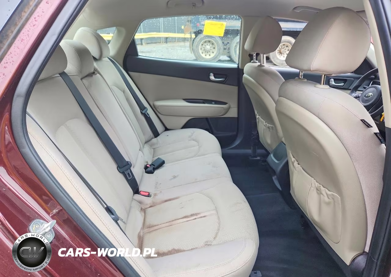 2018 Kia Optima Lx VIN:5XXGT4L35JG226652 - 10