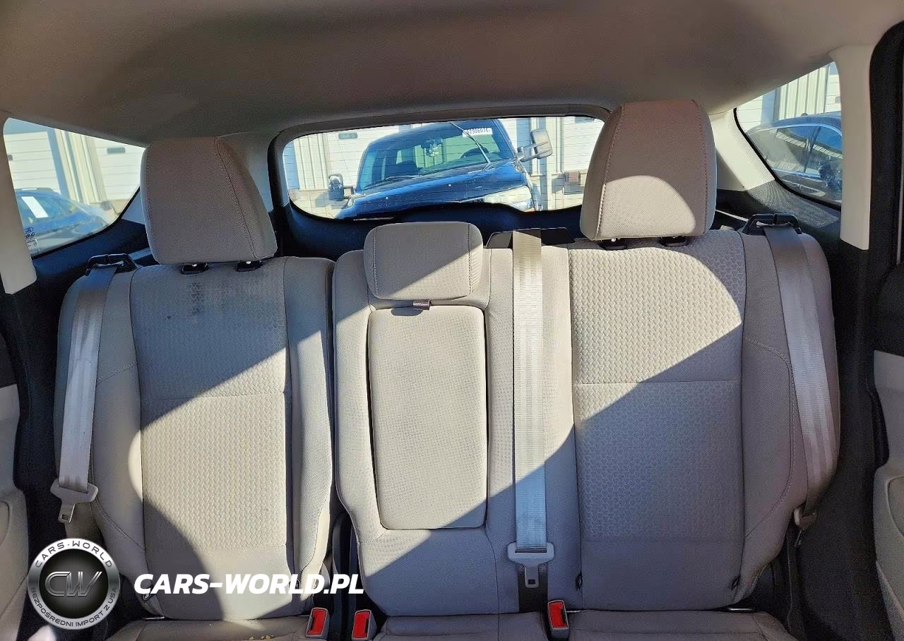 2017 Ford Escape Se VIN:1FMCU0GDXHUA92373 - 10