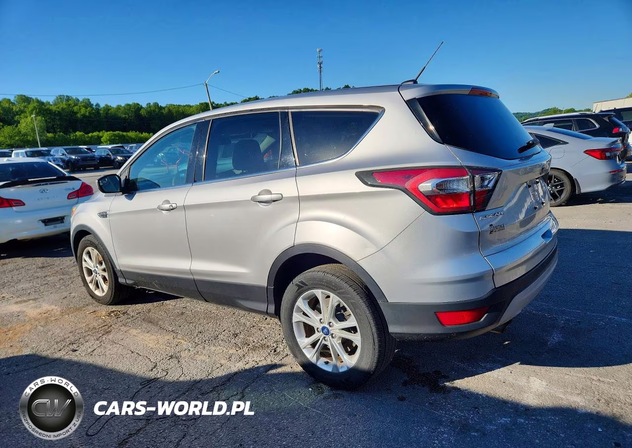 2017 Ford Escape Se VIN:1FMCU0GDXHUA92373 - 2