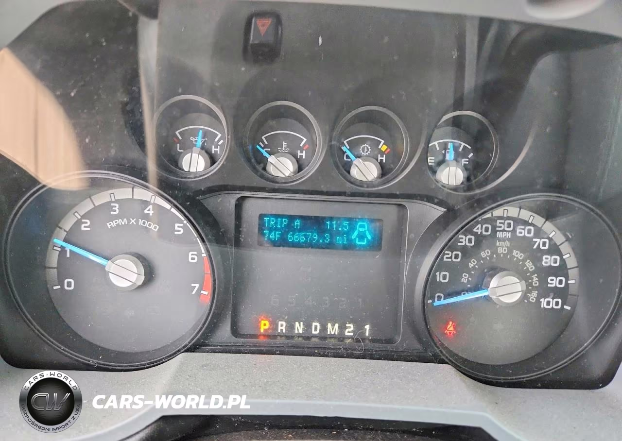 2013 Ford F250 Super Duty VIN:1FTBF2A62DEA64782 - 9