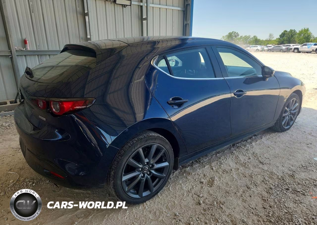 2022 Mazda 3 Preferred VIN:JM1BPBLL1N1517024 - 3