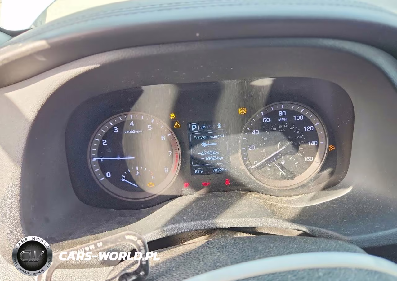 2018 Hyundai Tucson VIN:KM8J33A42JU633006 - 9