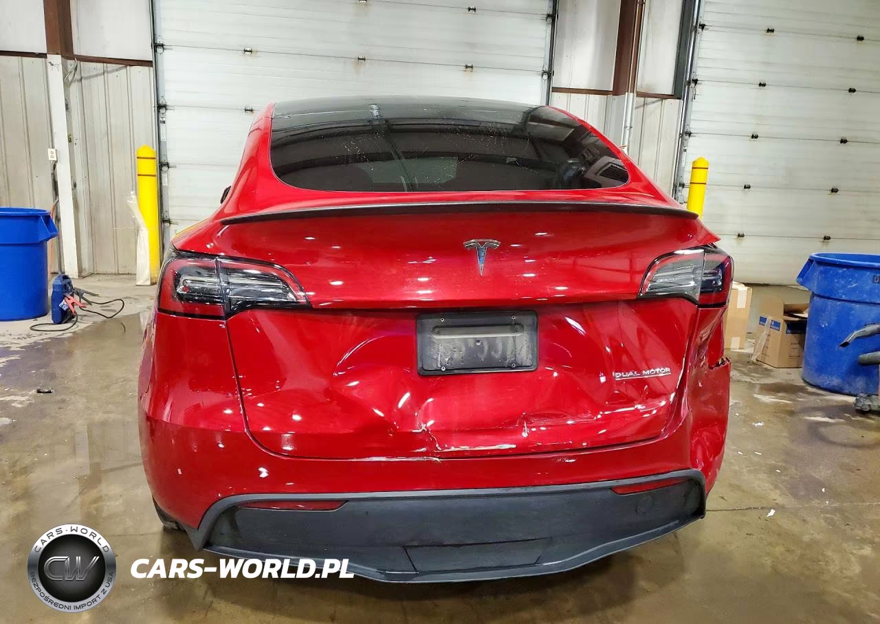 2023 Tesla Model Y VIN:7SAYGDEF5PF668104 - 6