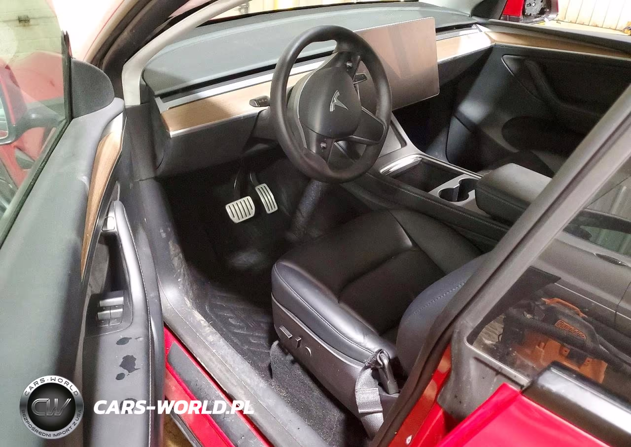 2023 Tesla Model Y VIN:7SAYGDEF5PF668104 - 8
