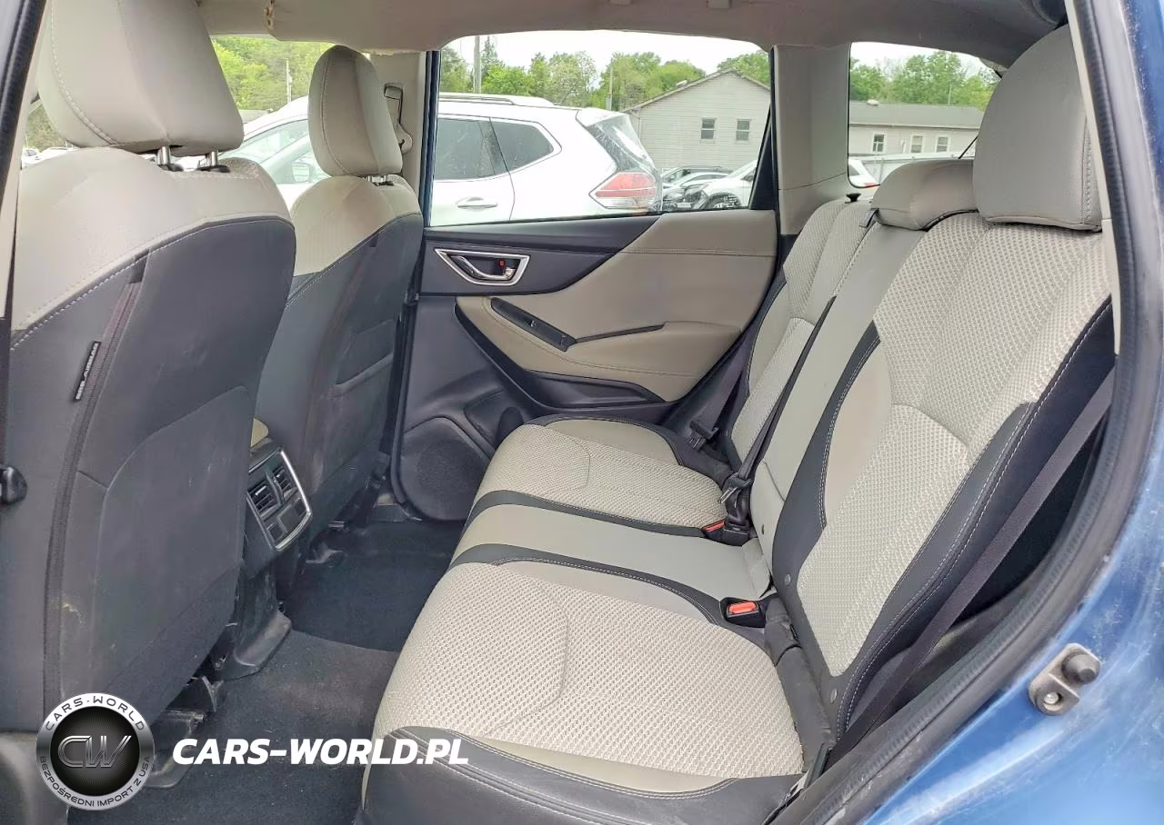 2020 Subaru Forester Premium VIN:JF2SKAGC5LH445303 - 11
