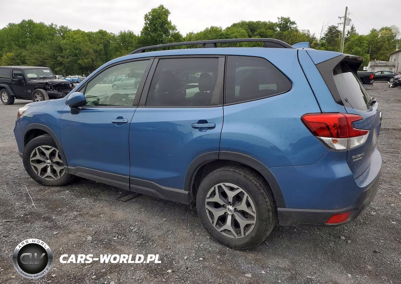 2020 Subaru Forester Premium VIN:JF2SKAGC5LH445303 - 2