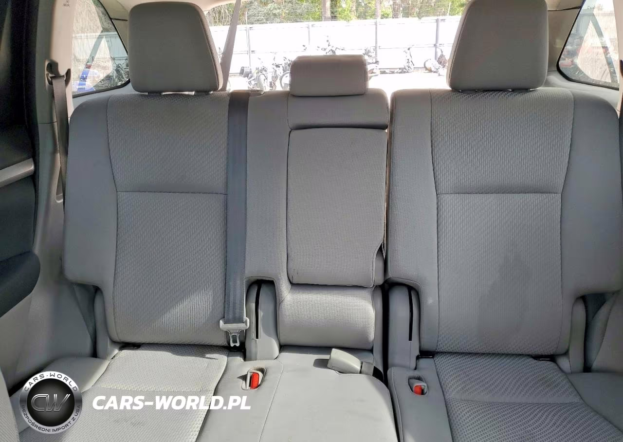 2019 Toyota Highlander Le VIN:5TDZARFH4KS060658 - 10
