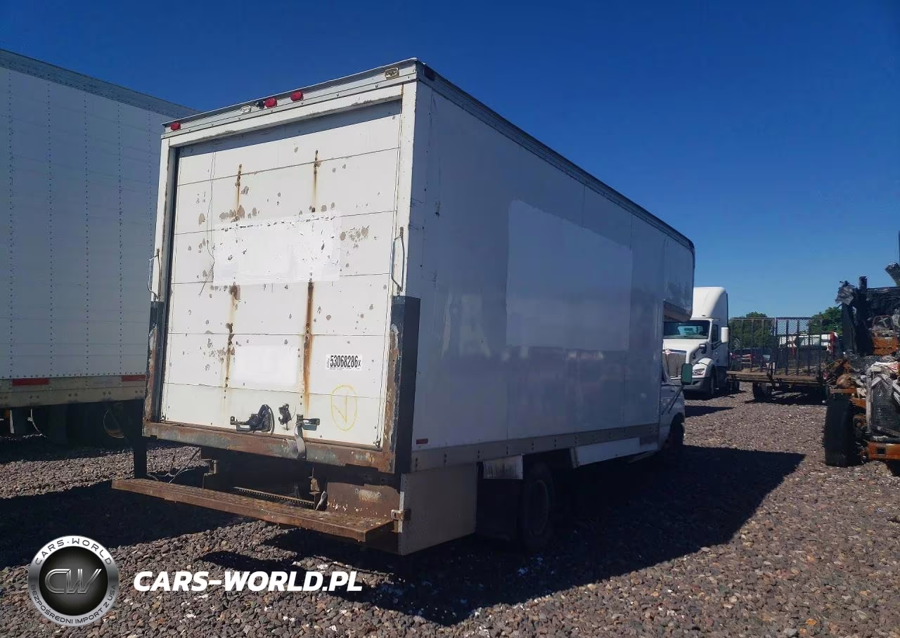 1997 Ford E350 Box Truck VIN:1FDKE30L6VHA41825 - 3