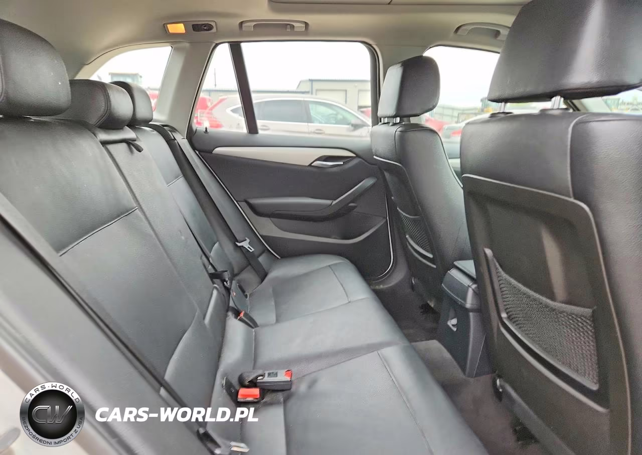 2015 BMW X1 VIN:WBAVL1C59FVY31810 - 11
