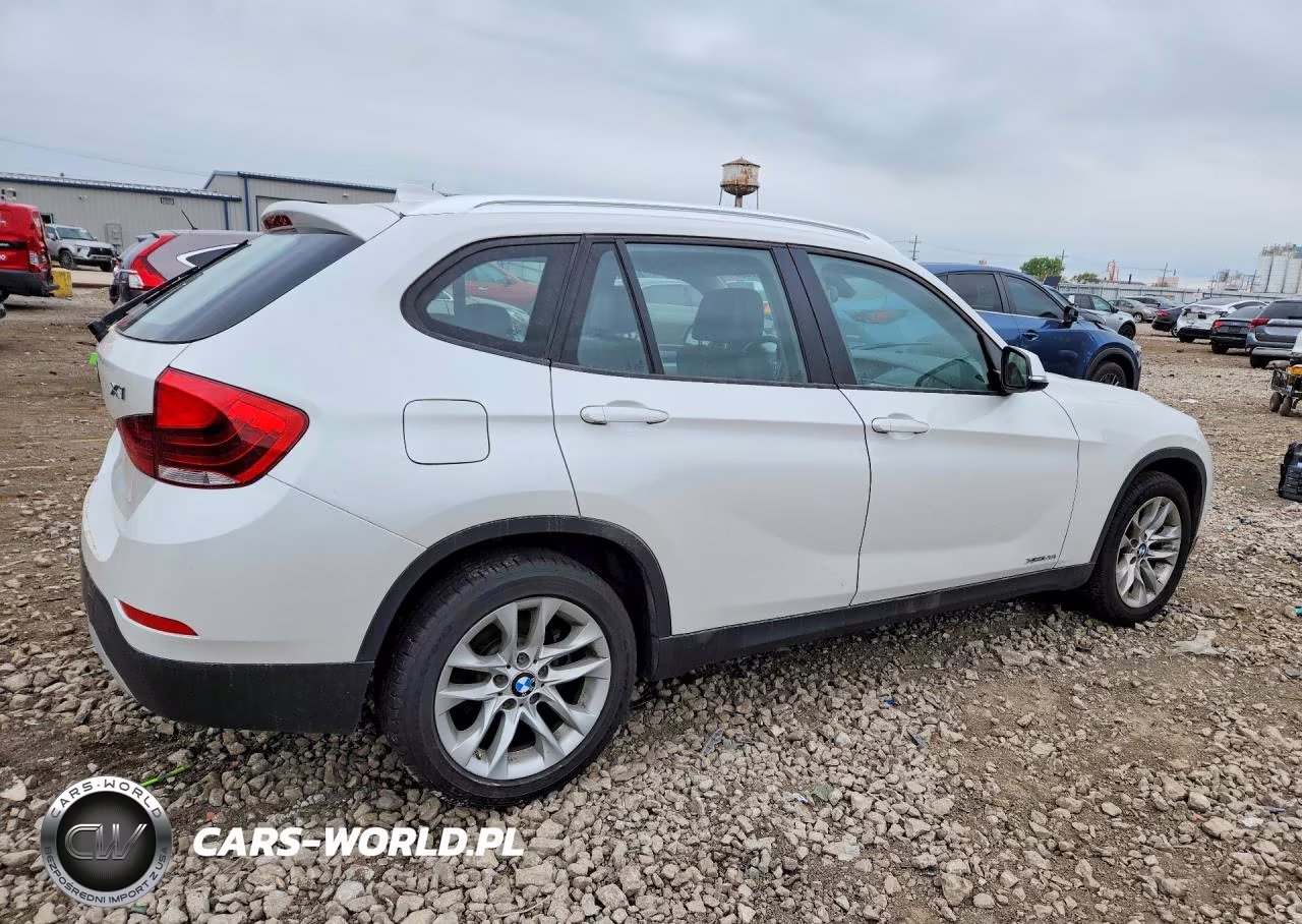 2015 BMW X1 VIN:WBAVL1C59FVY31810 - 3