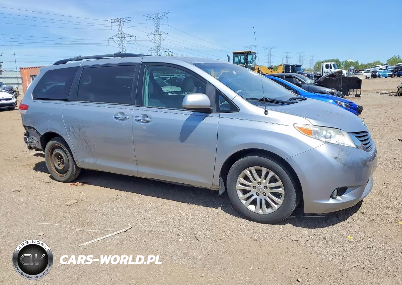 2014 Toyota Sienna Xle 8-Passenger VIN:5TDYK3DC5ES467311 - 4