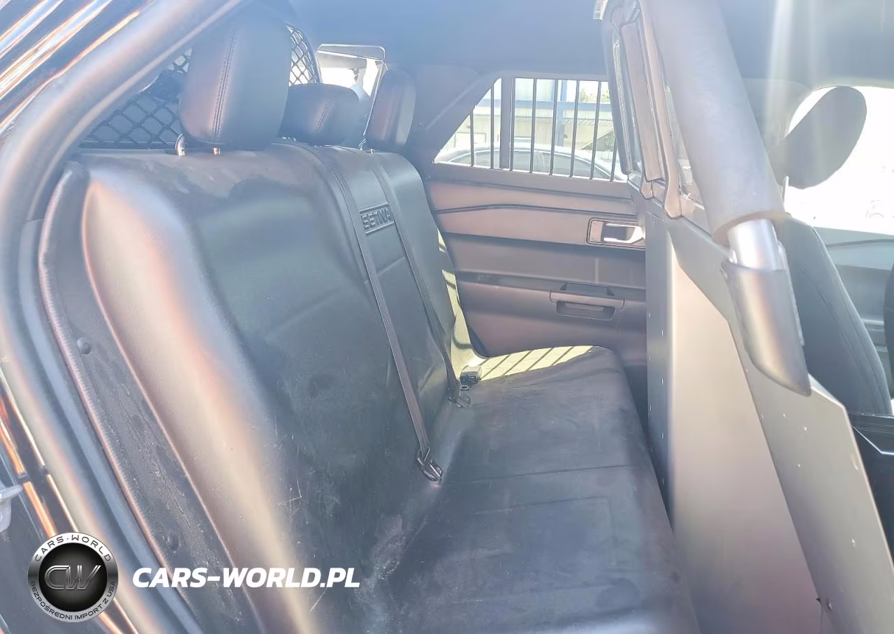 2023 Ford Explorer Police Interceptor VIN:1FM5K8AC5PGA17557 - 11