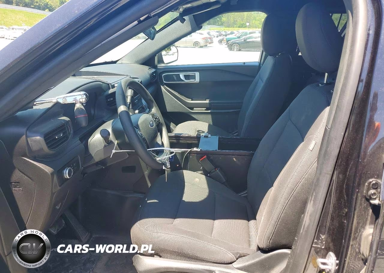 2023 Ford Explorer Police Interceptor VIN:1FM5K8AC5PGA17557 - 7
