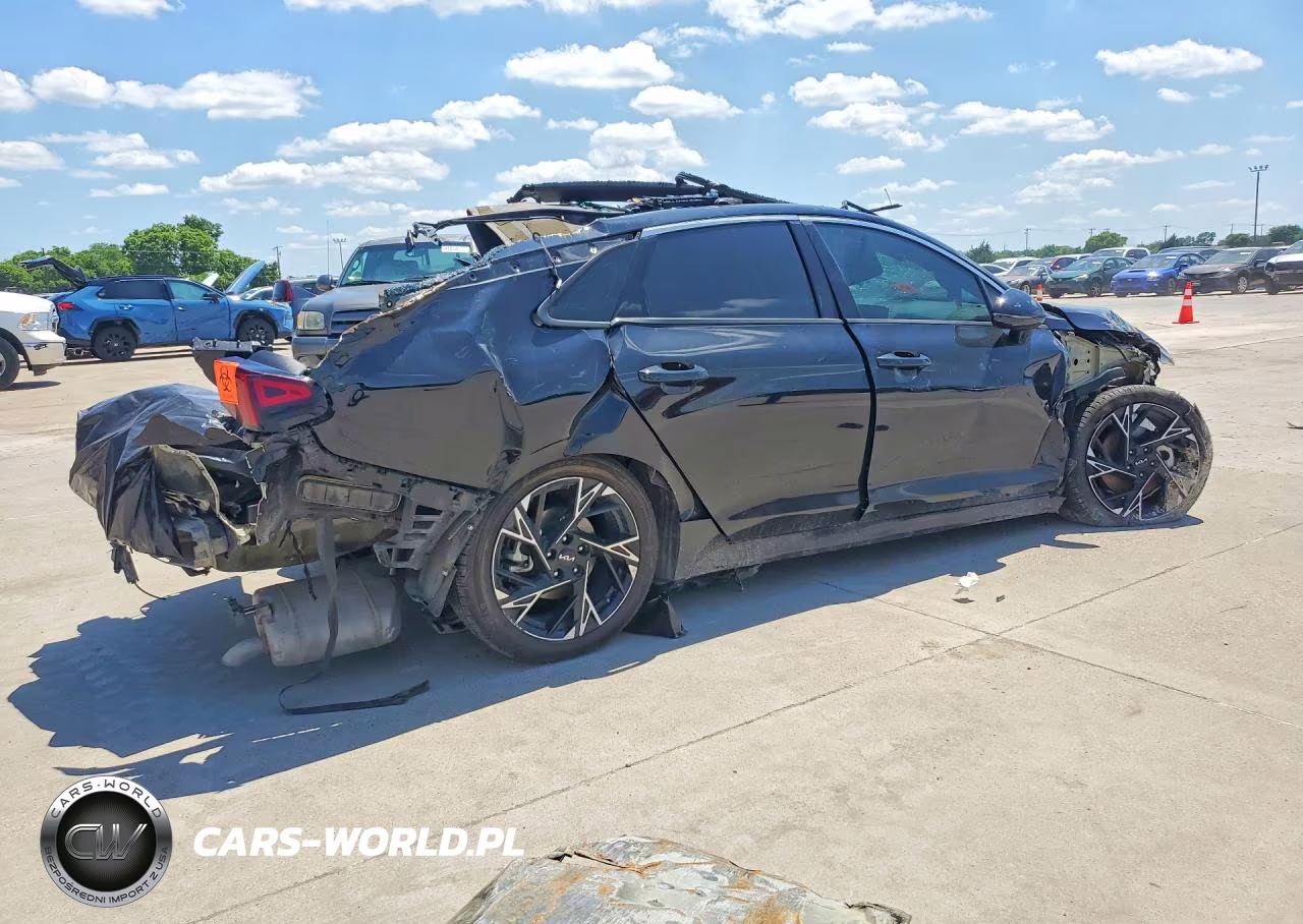 2025 Kia K5 Gt Line VIN:KNAG64J70S5328747 - 3