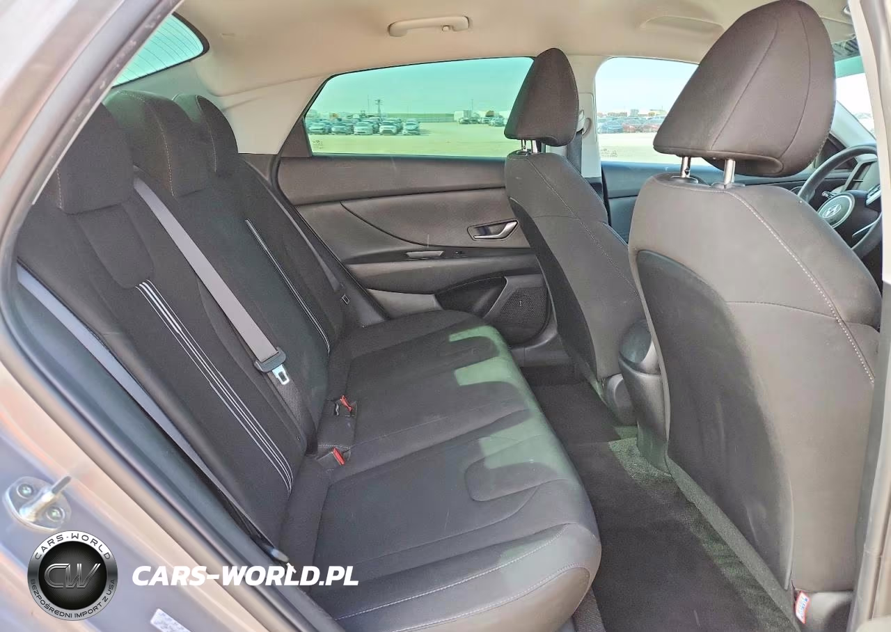 2022 Hyundai Elantra Sel VIN:KMHLM4AGXNU254072 - 10