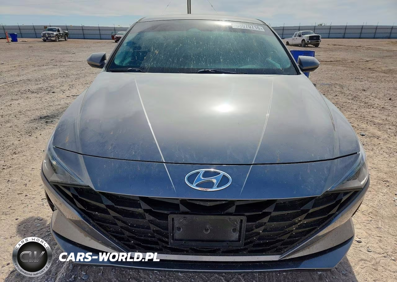 2022 Hyundai Elantra Sel VIN:KMHLM4AGXNU254072 - 5