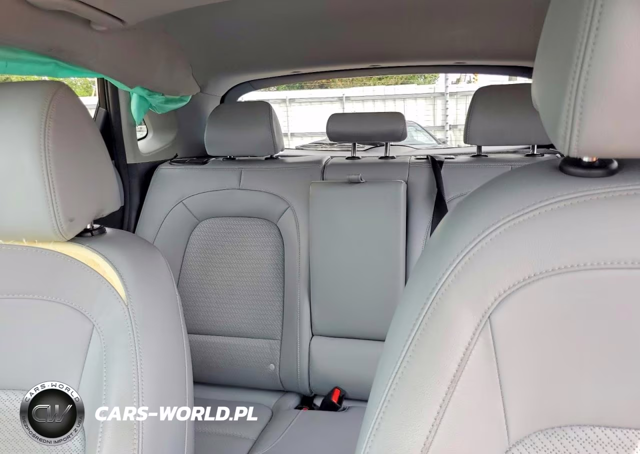 2018 Hyundai Kona Ultimate VIN:KM8K5CA57JU112676 - 10