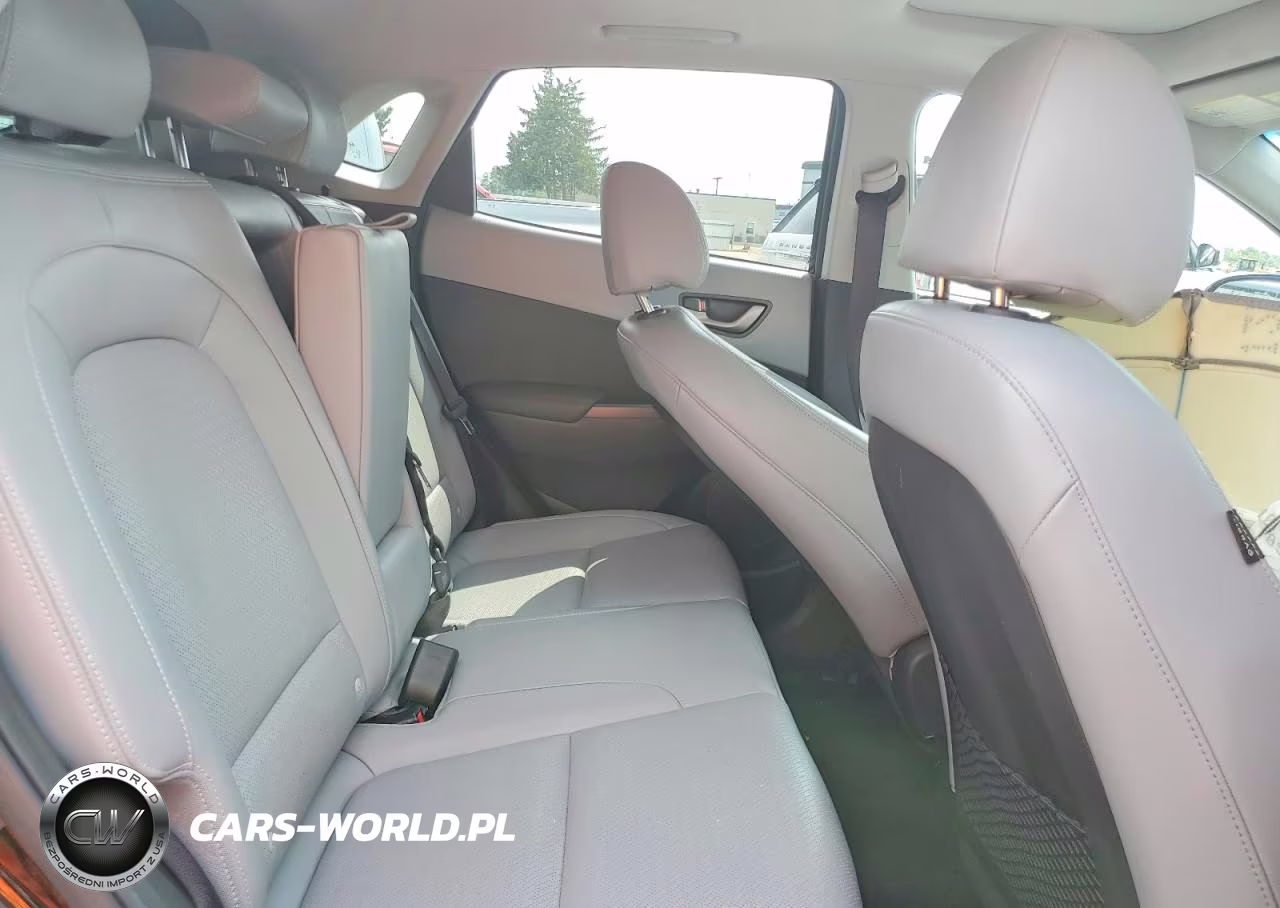 2018 Hyundai Kona Ultimate VIN:KM8K5CA57JU112676 - 11