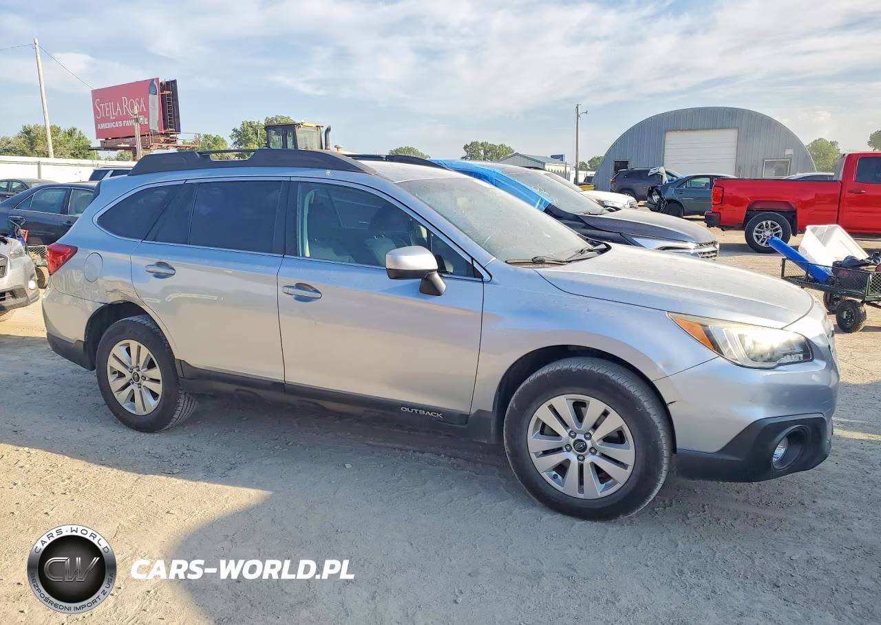2016 Subaru Outback 2.5I Premium VIN:4S4BSBCCXG3308625 - 4
