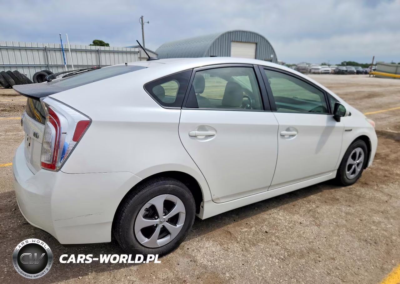 2012 Toyota Prius Three VIN:JTDKN3DU5C5433331 - 3