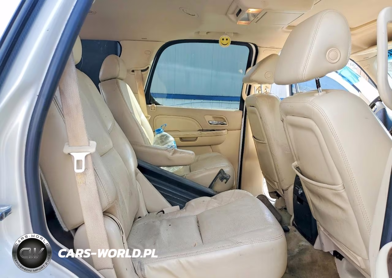 2007 Cadillac Escalade Luxury VIN:1GYFK63877R201404 - 11