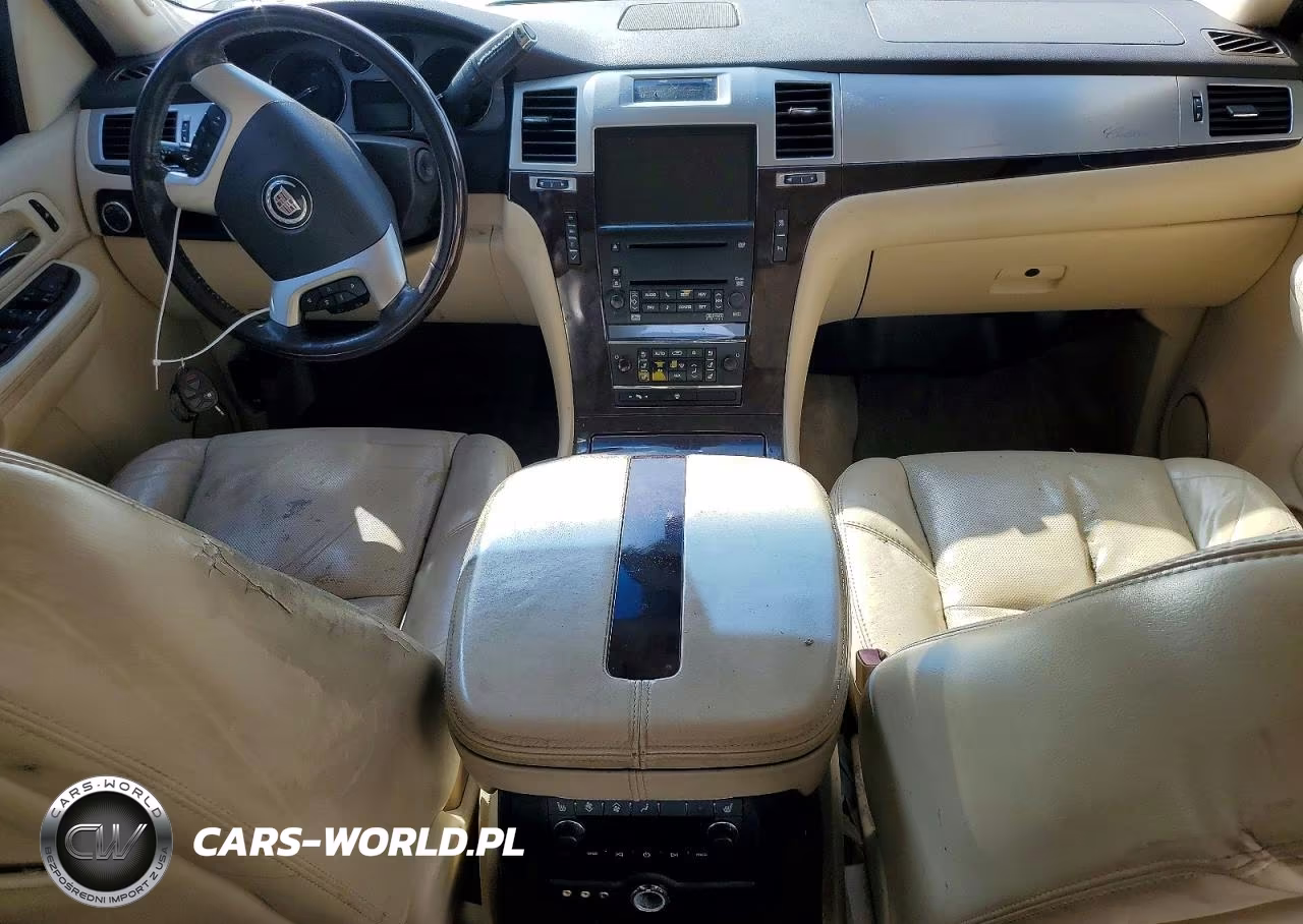 2007 Cadillac Escalade Luxury VIN:1GYFK63877R201404 - 8